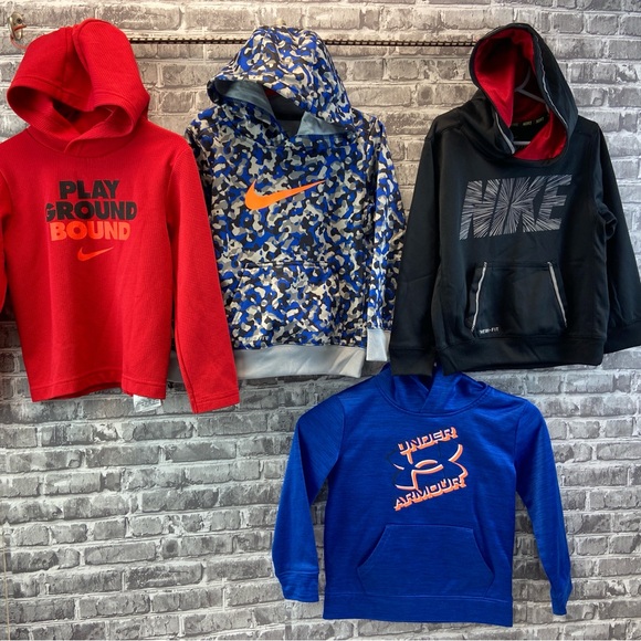 Boy’s lot of 4T Hoodies - Picture 1 of 13